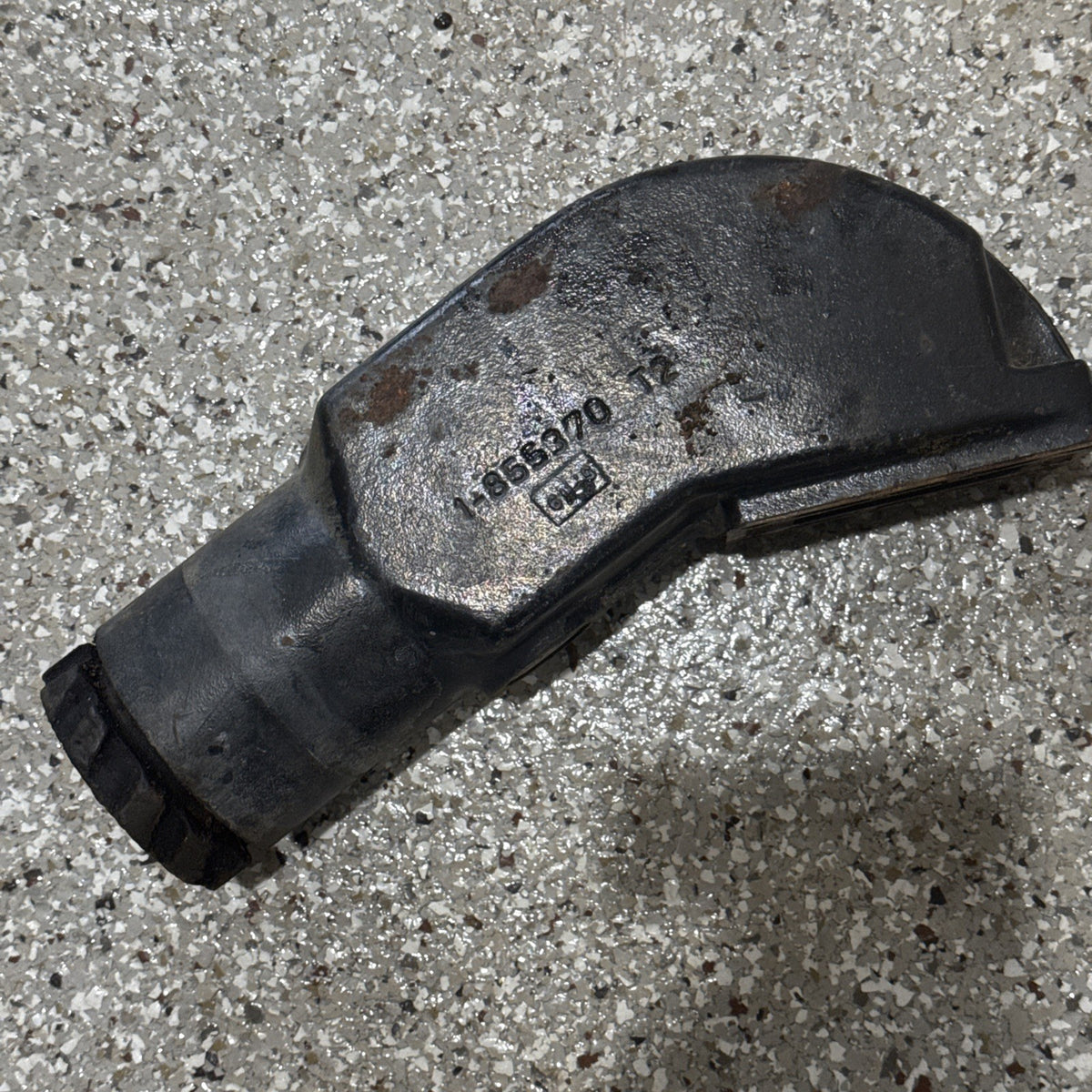 855384 855370 826447 Volvo Penta 290 DP 280 V8 Exhaust Riser FRESHWATE ...