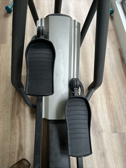 Precor 556 EFX Elliptical Crosstrainer