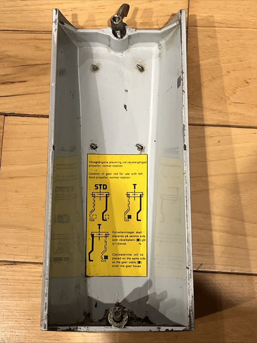Volvo Penta AQ 280 270 275 290 Early  832570 SHIFT COVER W/SCREWS L