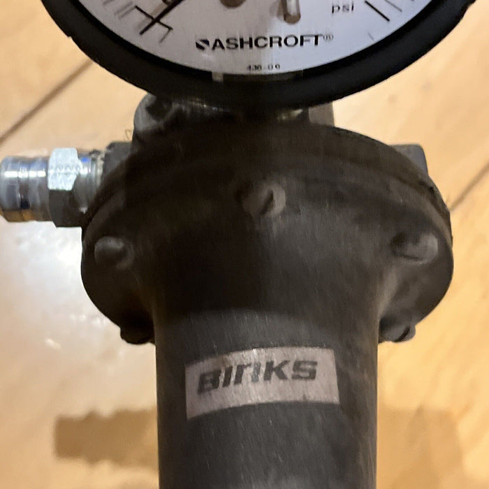 BINKS AIR Pressure Regulator w/ 100psi Gauge