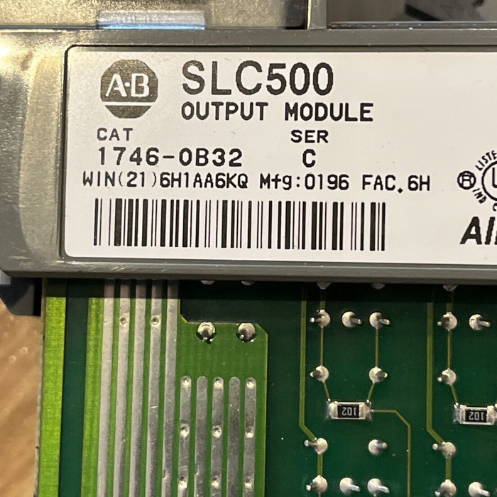 Allen-Bradley 1746-OB32 - Output Module Serial C