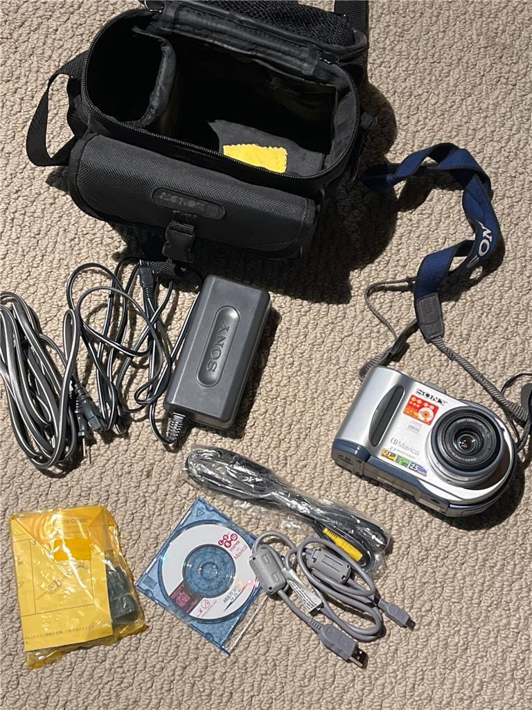 Mvc Cd200 Vintage Sony Mavica MVC-CD200 Camera Recordable CD Digital w/ Accessor ...