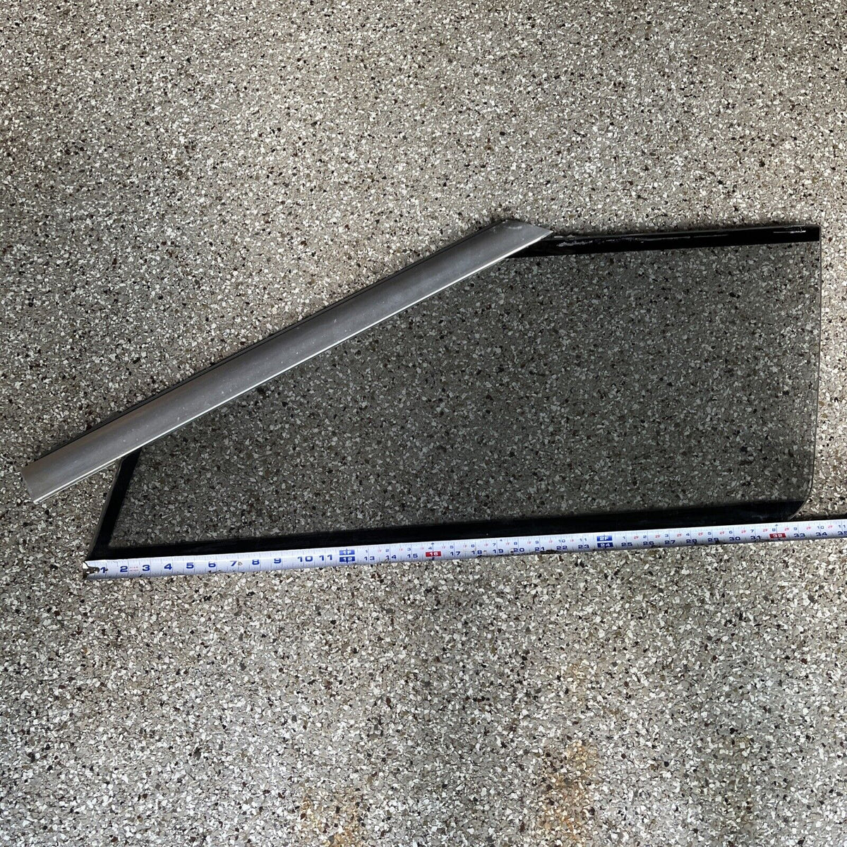 Bayliner Capri Left Port Side Forward Windshield 34