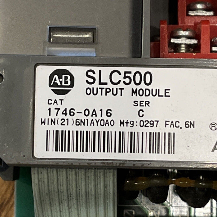 ALLEN BRADLEY 1746-OA16 SLC 500 SER C OUTPUT MODULE