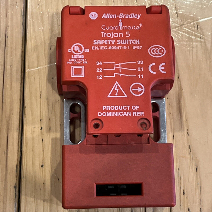 Allen-Bradley Trojan 5 Guardmaster Safety Switch IEC 60947-5-1 IP67 (KB)