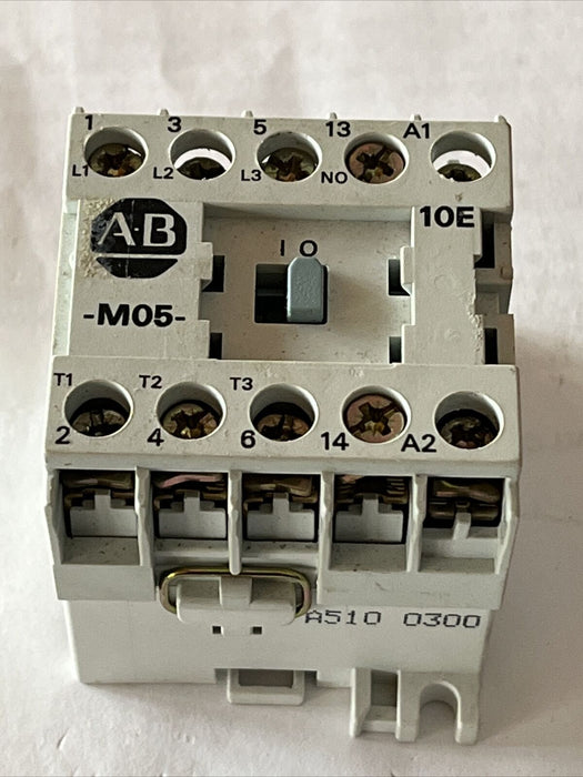 Allen-Bradley 100-A09ND3 Non-Reversing Contactor