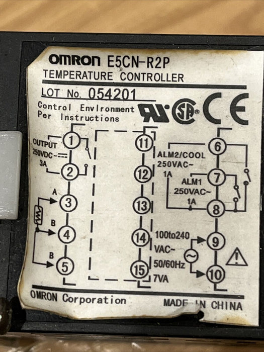 OMRON Temperature Controller E5CN-R2P