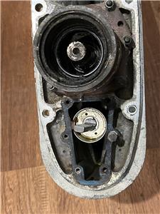 1981 Mechanical OMC Stringer 800 Lower Unit Gear Case 982481 982571 983270
